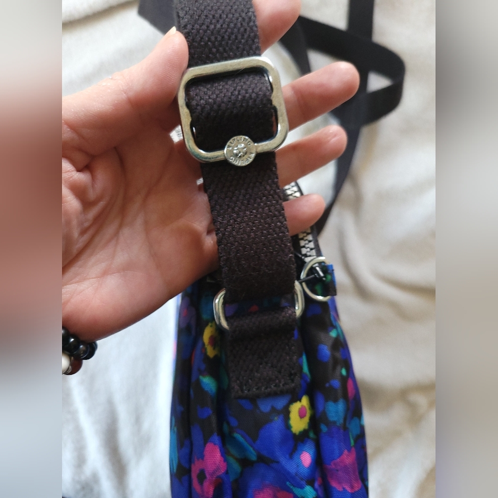 ✨️HP✨️Kipling | NWT Blue/Multicolor 'Fresh Freesia' Floral Crossbody Bag - Picture 7 of 10
